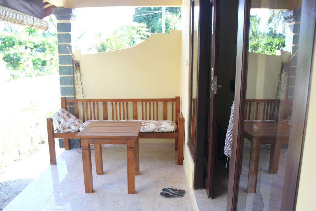 Warung Santa Fe&Bungalows Amed  Bagian luar foto