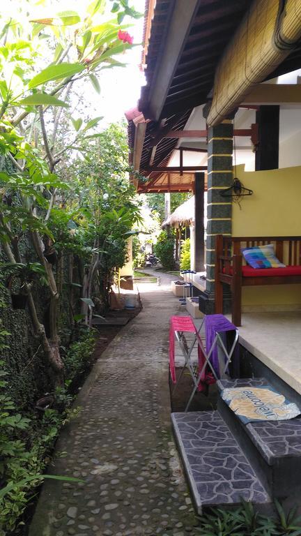 Warung Santa Fe&Bungalows Amed  Bagian luar foto